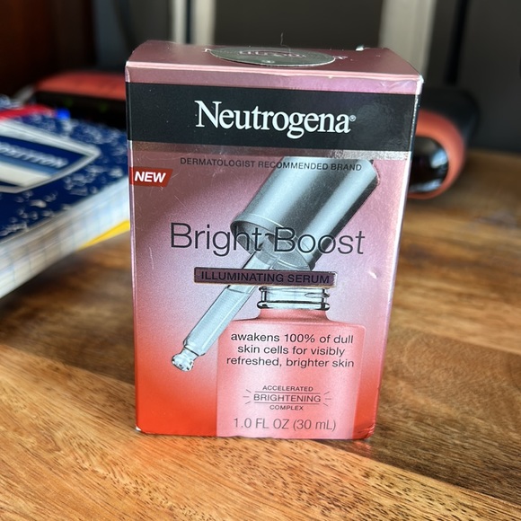 Neutragena bright boost serum nwb - Picture 2 of 4